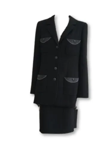 Amazing Chanel 08A Black Wool Jeweled Iconic 2-piece skirt suit F 44 UK 16 US 12  Ladies