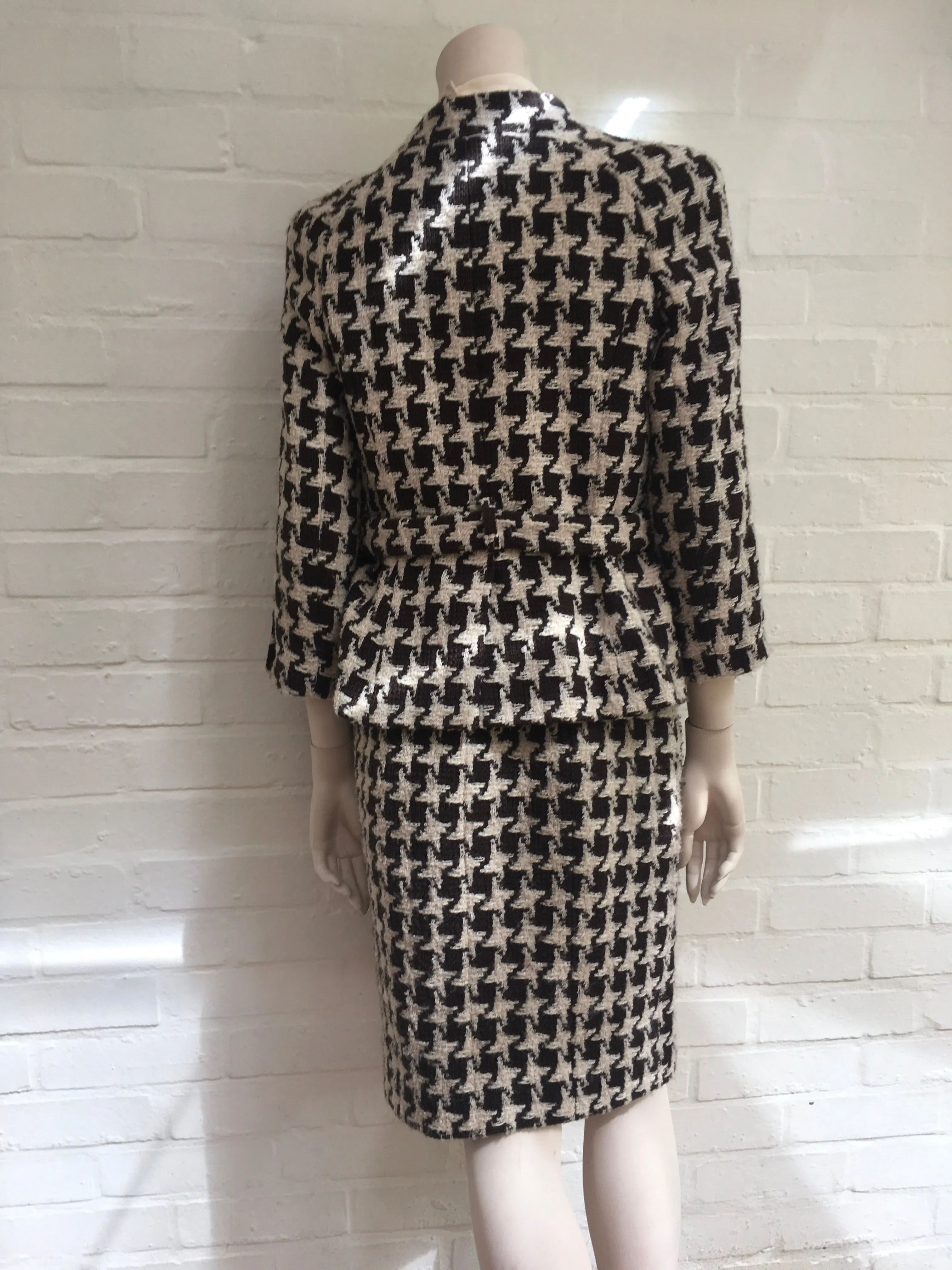Chanel Iconic Houndstooth 2-piece dress jacket suit F 40 UK 12 US 8 Ladies