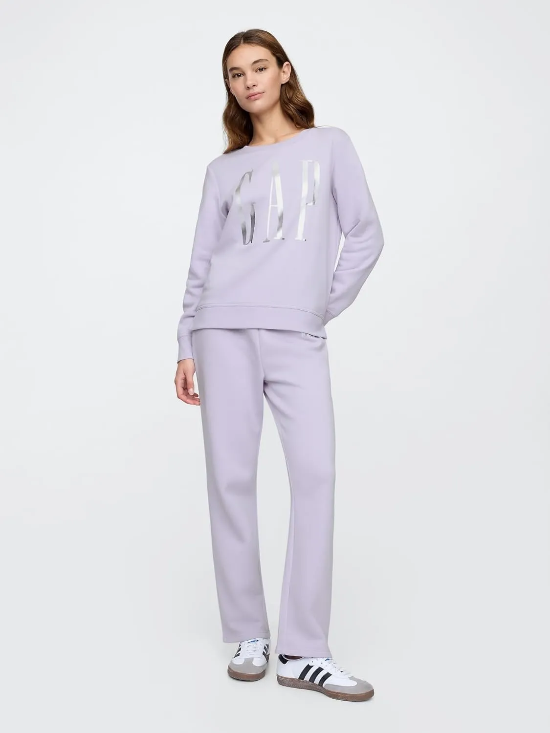 GAP Women's Logo Crewneck Sweatshirt