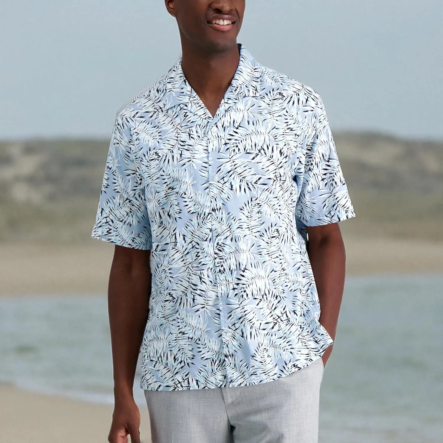 Haggar Men's Short Sleeve Printed Stretch Camp Shirt
