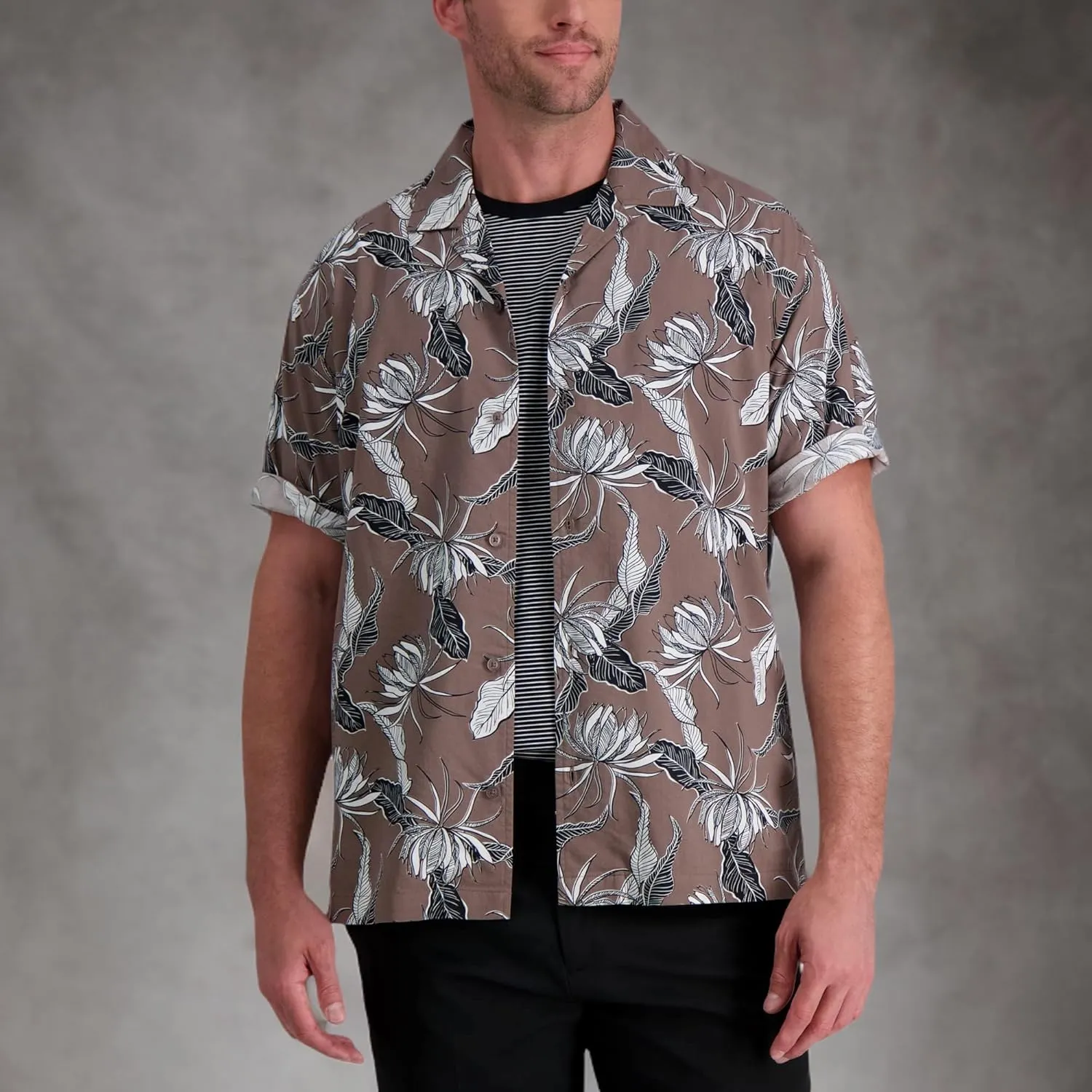 Haggar Men's Short Sleeve Printed Stretch Camp Shirt