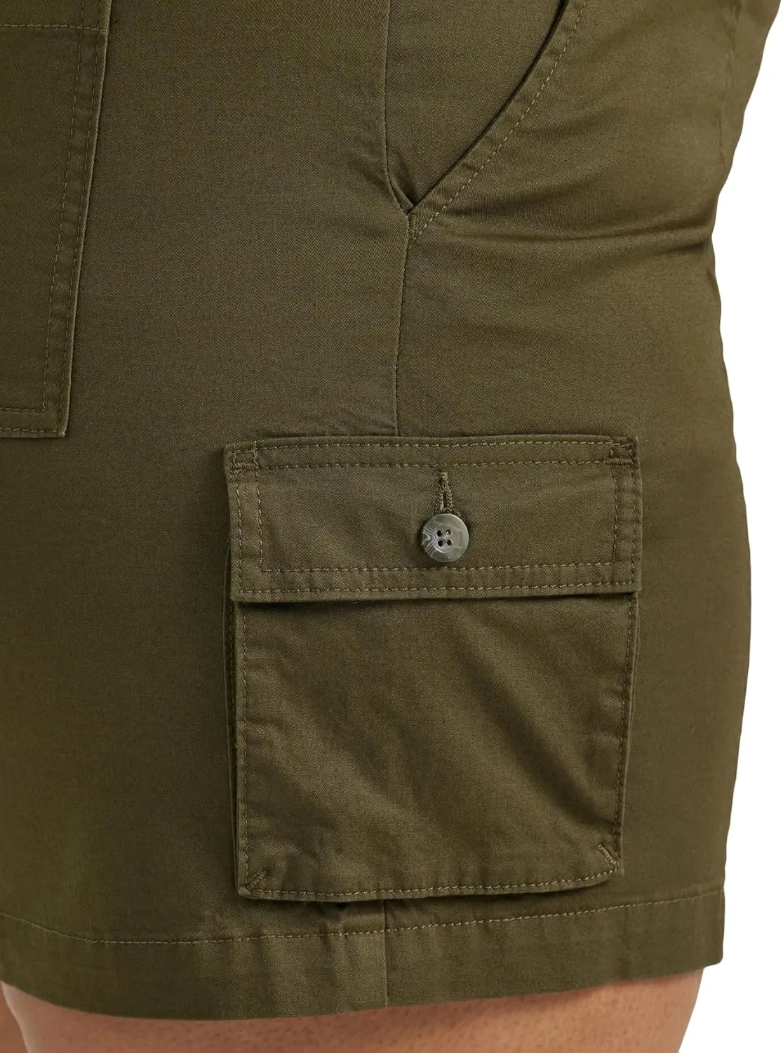 Lee Women's Plus Size Ultra Lux Comfort with Flex-to-go Cargo Short