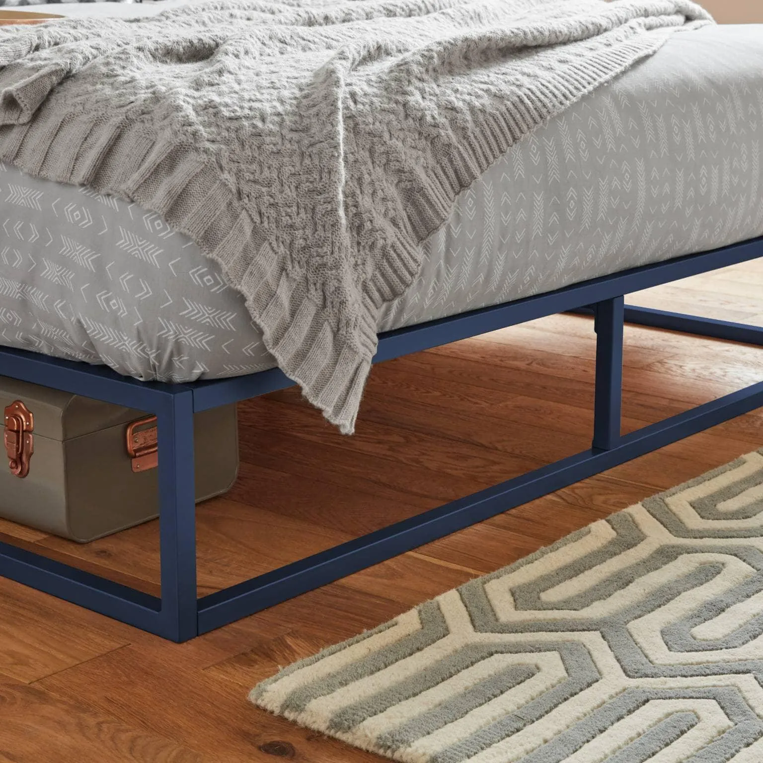 Outlet - Indy King Size Platform Bed - Blue Metal