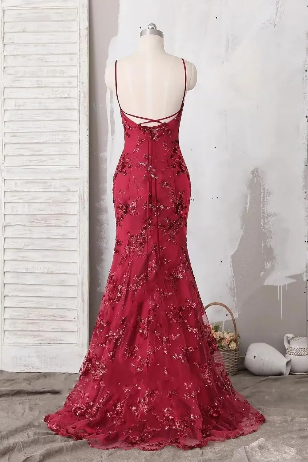 Sequin Applique Mermaid Prom Dresses Spaghetti Straps Tulle Ball Gown V Neck Formal Evening Party Gowns